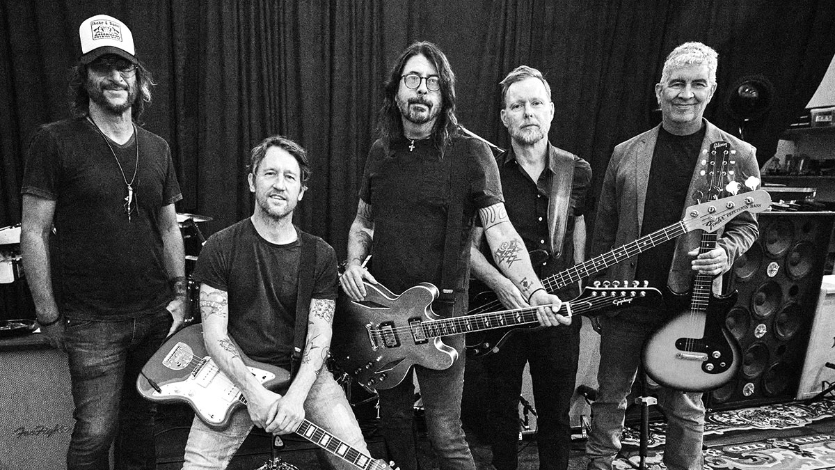 Foo Fighters estrenan una nueva y épica canción de 10 minutos: “The Teacher”
