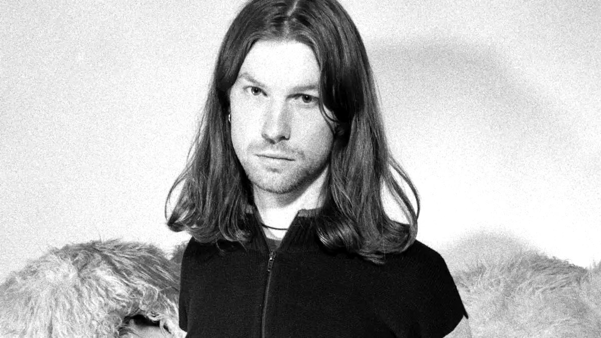 Aphex Twin lanzará un nuevo EP y estrena el nuevo sencillo “Blackbox Life Recorder 21f”