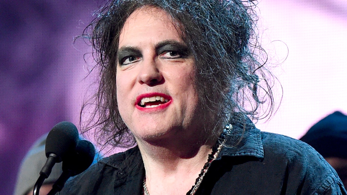 Robert Smith confirma que The Cure tocará “mínimo” 150 minutos en el Corona Capital 2023