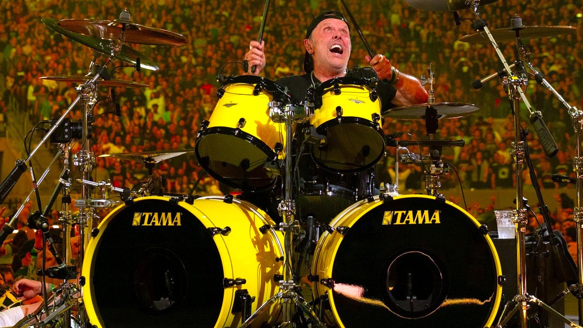Lars Ulrich explica por qué usa cuatro baterías en la gira actual de Metallica