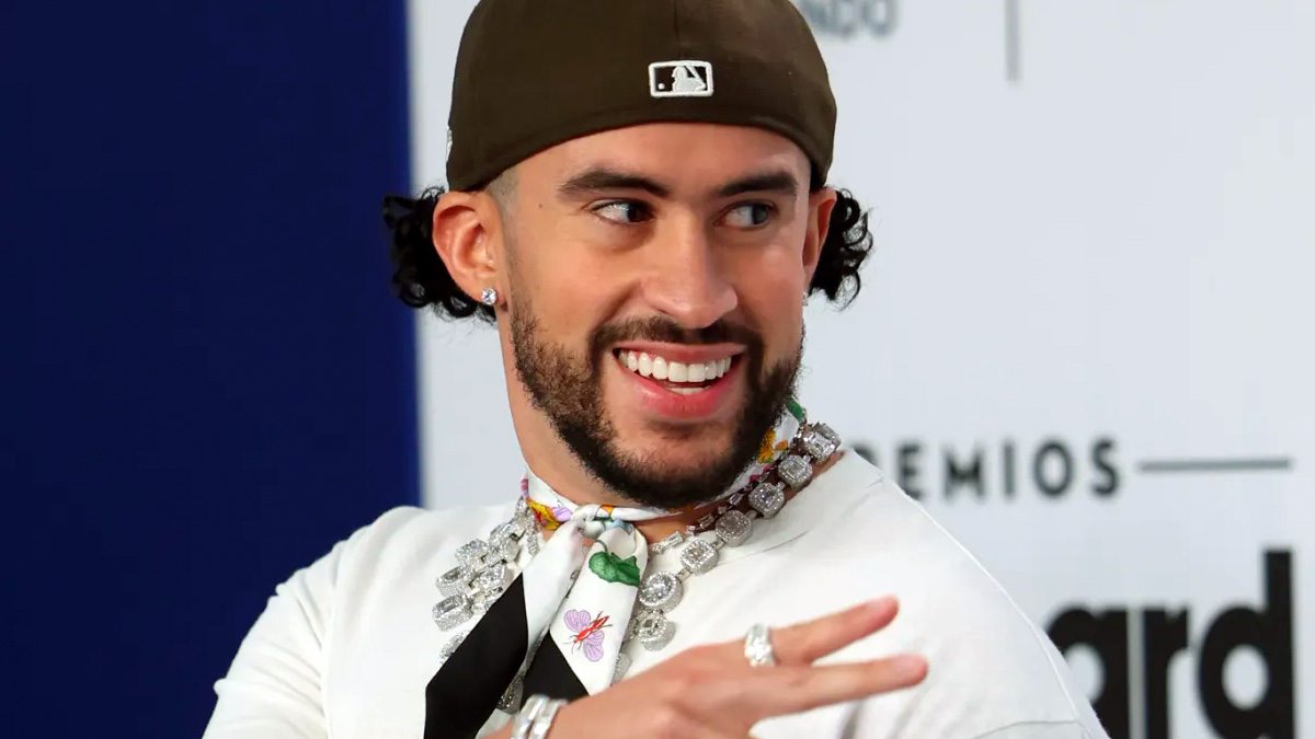 Bad Bunny advierte a papás y mamás que su nuevo disco no es para para niños