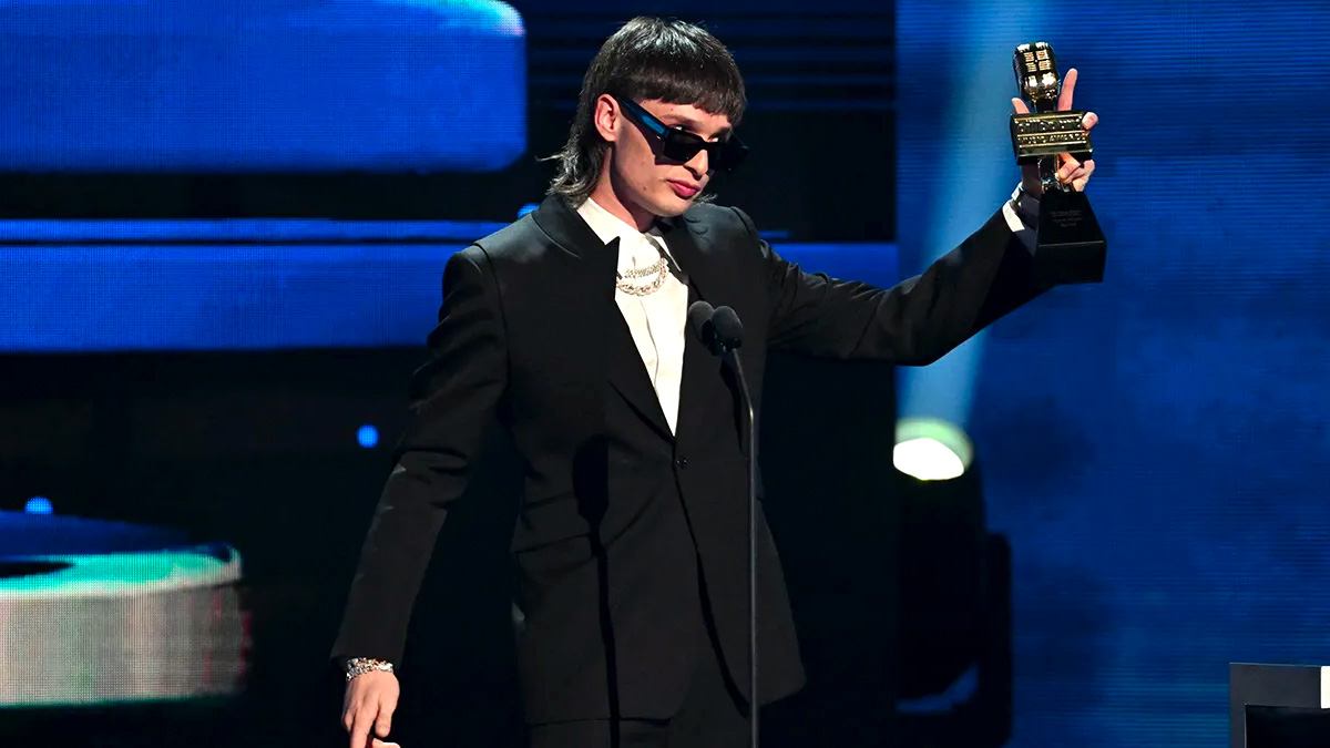 Peso Pluma: El más premiado en los premios Billboard Latin 2023
