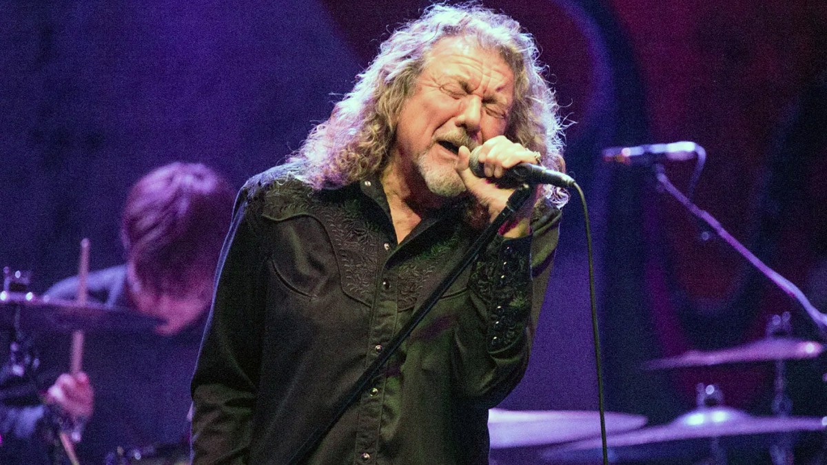 Robert Plant canta “Stairway to Heaven” en Led Zeppelin por primera vez en 16 años