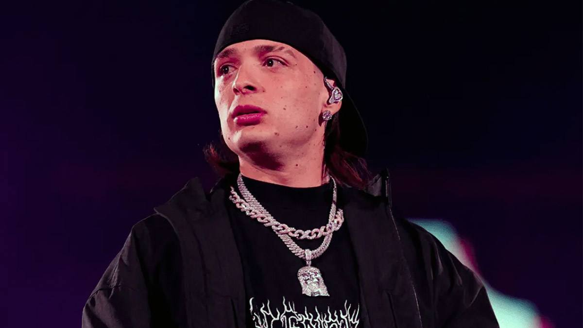 Un nuevo cantante de corridos tumbados supera a Peso Pluma en Spotify