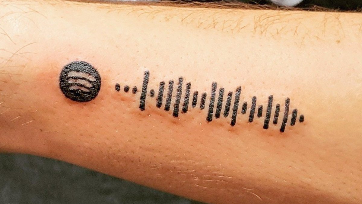Cuidado: Por qué nunca te debes de tatuar un código de canción de Spotify