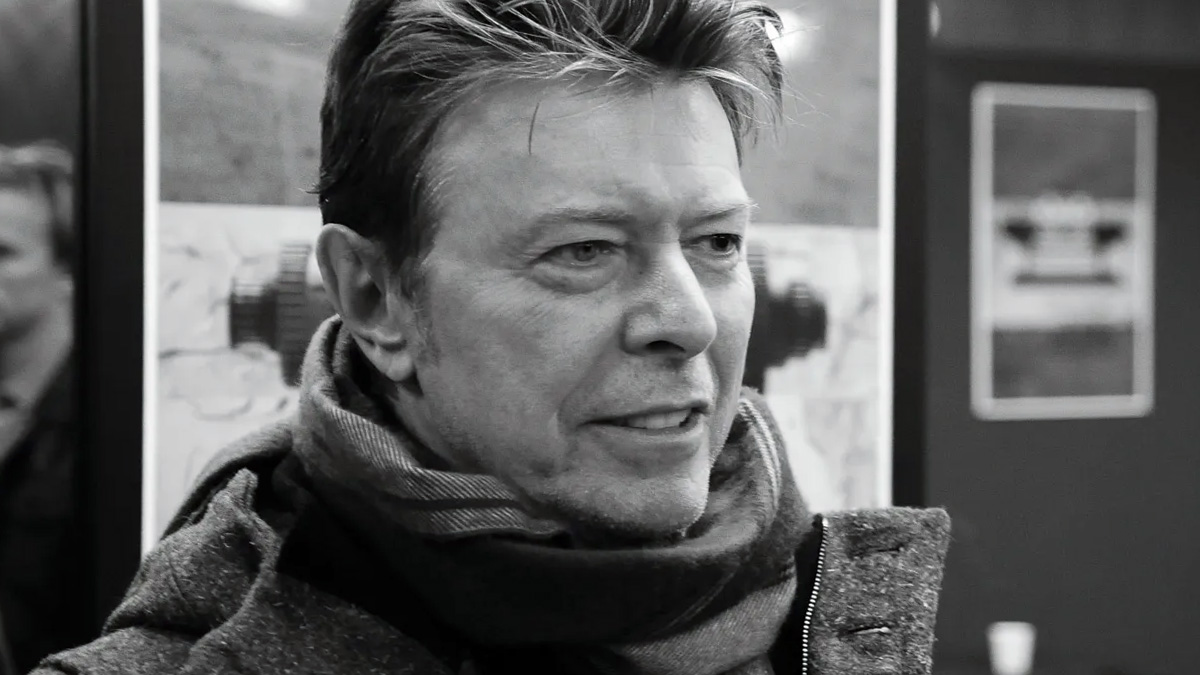 Anuncian mega box set de David Bowie con 18 viniles y canciones inéditas