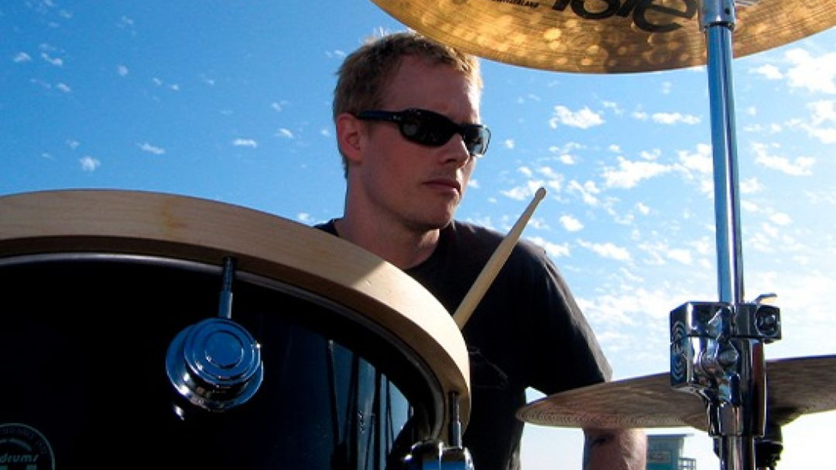 El baterista original de Pearl Jam revela si regresará a la banda