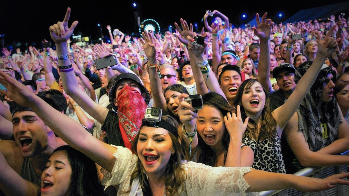 El 70% de los jóvenes prefiere ir a un concierto antes que tener sexo: Estudio
