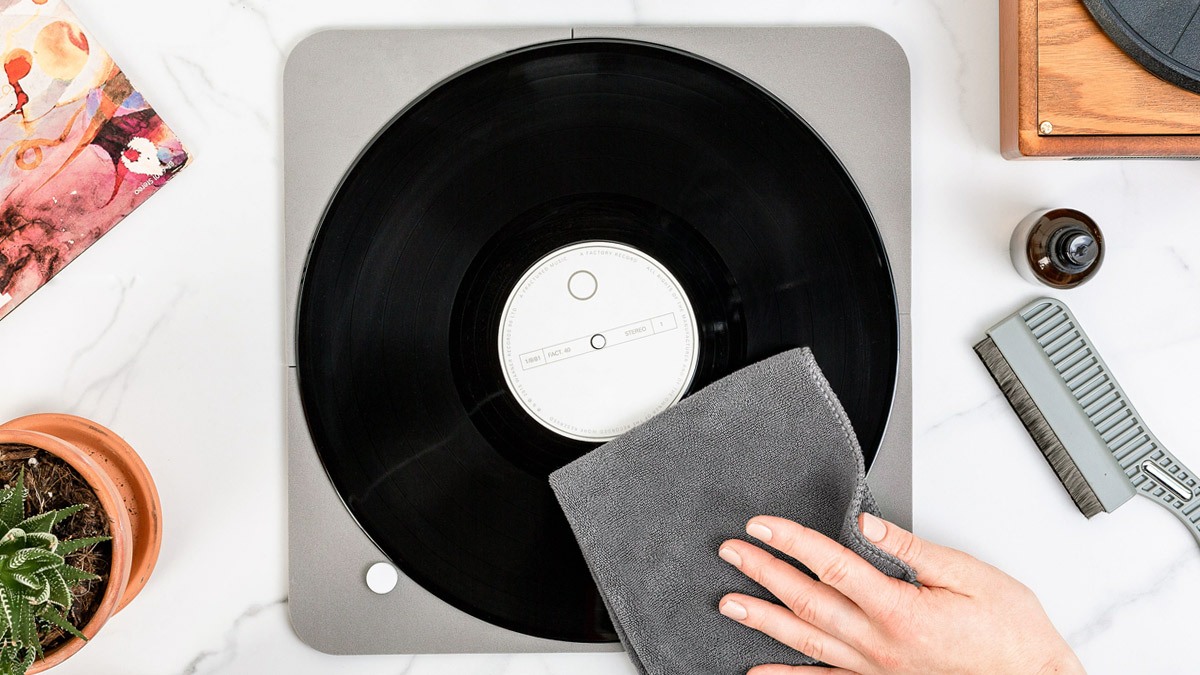 Cómo Limpiar Discos de Vinilo en Casa: Guía y Limpiador Casero